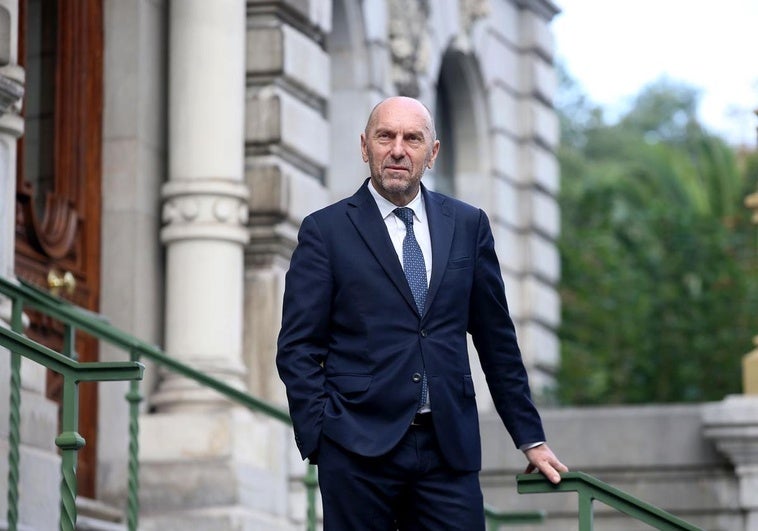 Juan Cofiño reclama al PSOE «un revulsivo»: «El que disiente tiende a callarse y eso esteriliza el debate»