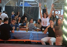 Cerveza, comida y mucha fiesta en el Oktoberfest de Gijón