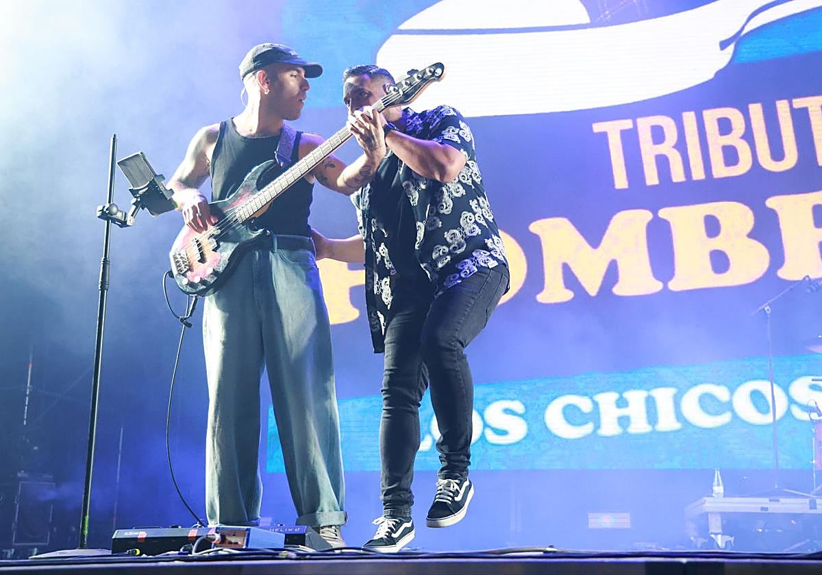 El tributo a Hombres G, Estopa y Shakira enciende La Ería