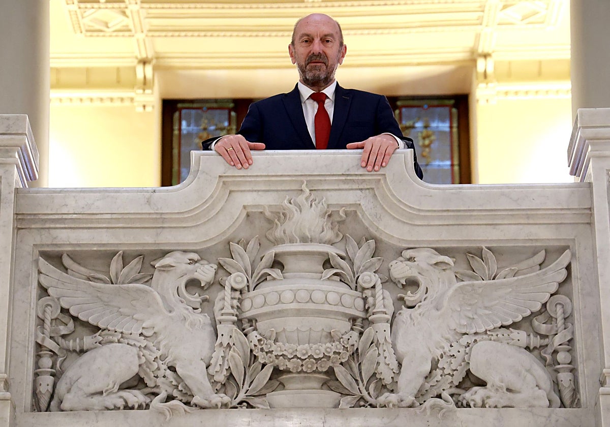 Juan Cofiño, en la Junta General del Principado.