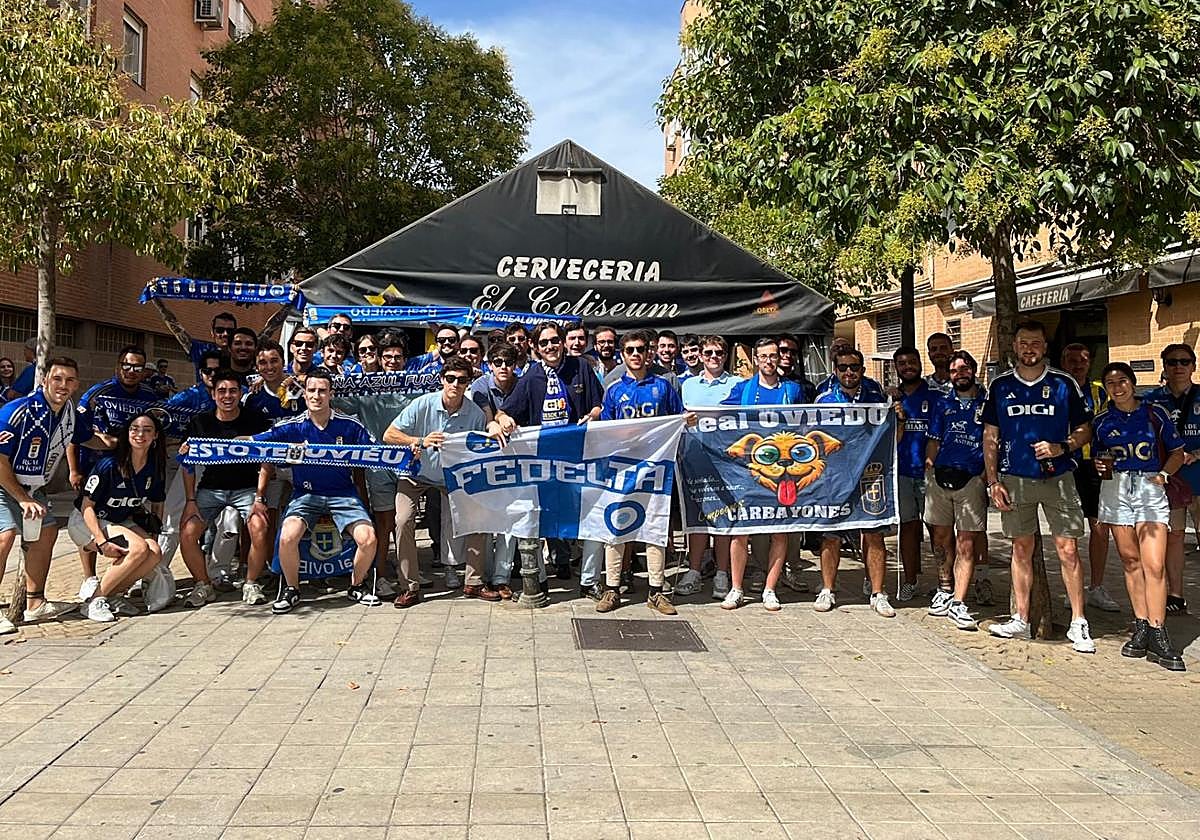 La peña azul Furacu de Madrid volvió a ser la anfitriona de oviedistas en la capital de España.