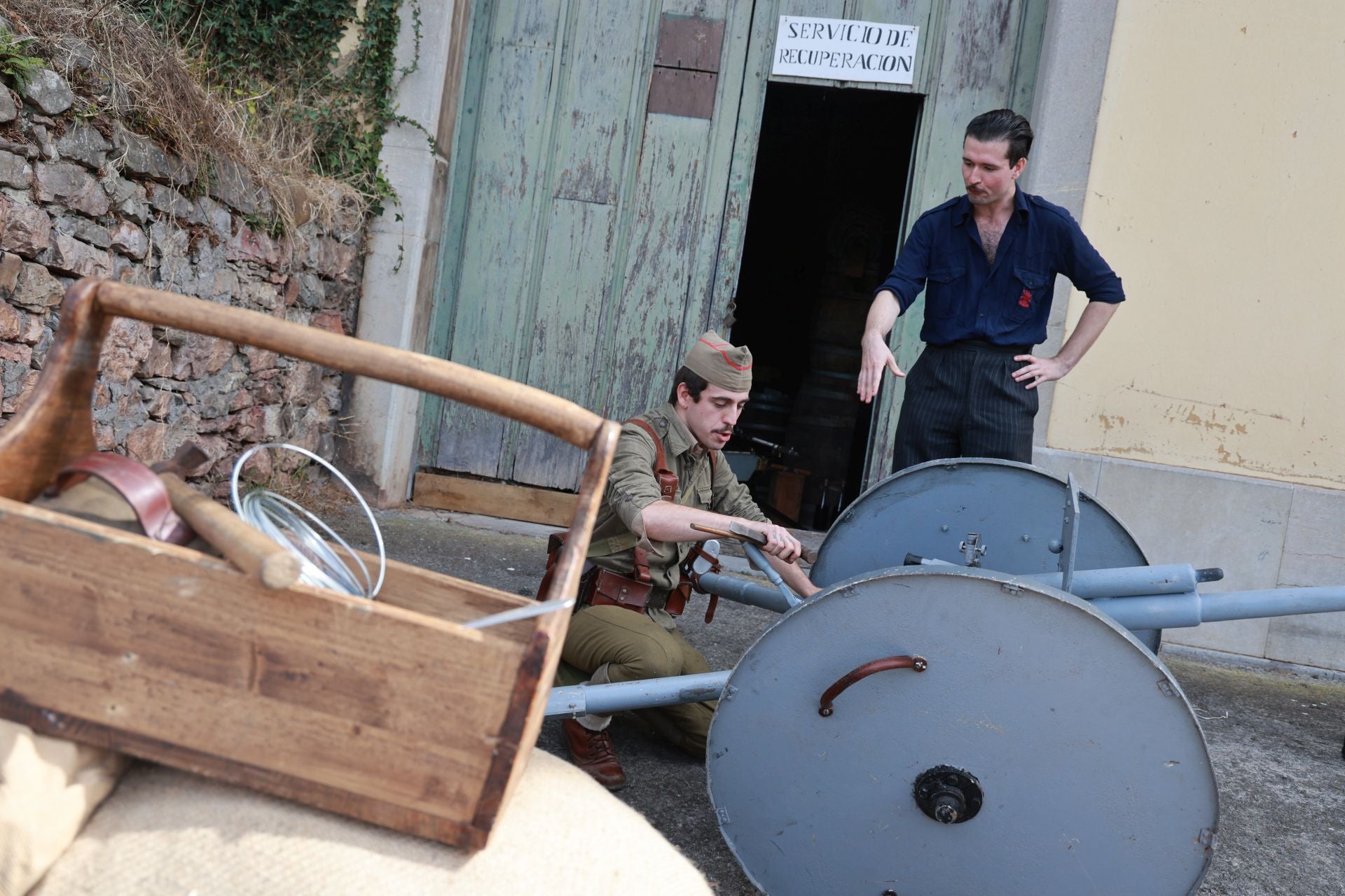 Candamo vuelve a 1936: la recreación histórica de los combates de la Guerra Civil, en fotos