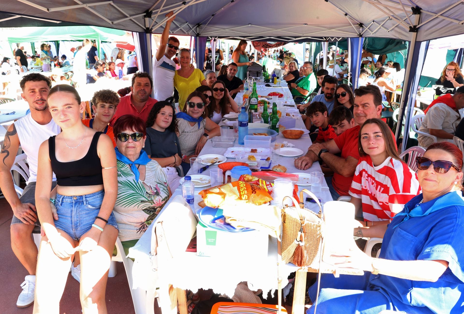 3.700 personas salen a las calles de Corvera para despedir las fiestas