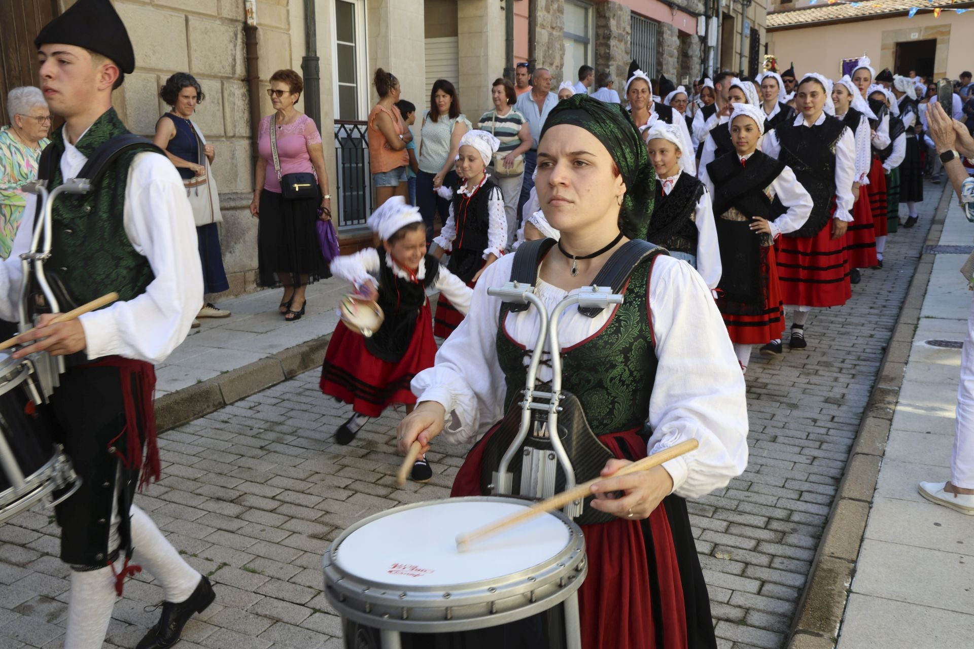 Villaviciosa celebra por todo lo alto el día grande de sus fiestas