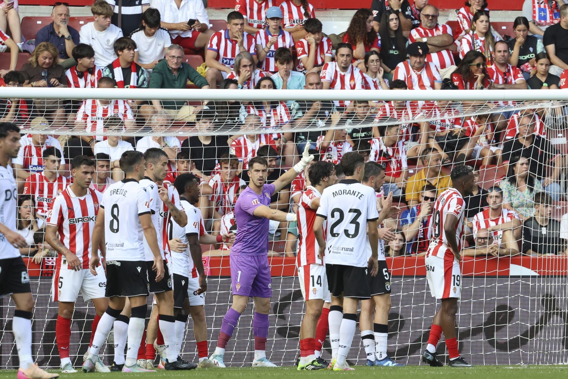 Las mejores jugadas del Sporting de Gijón - Burgos en imágenes