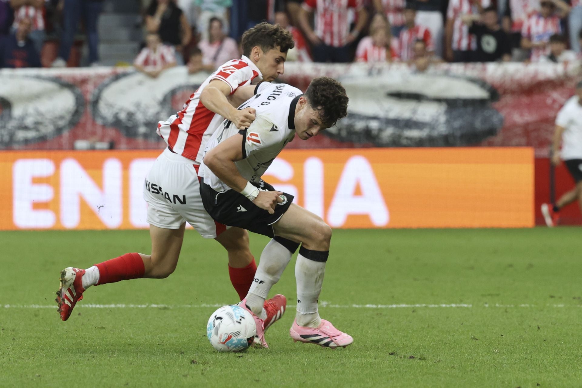 Las mejores jugadas del Sporting de Gijón - Burgos en imágenes