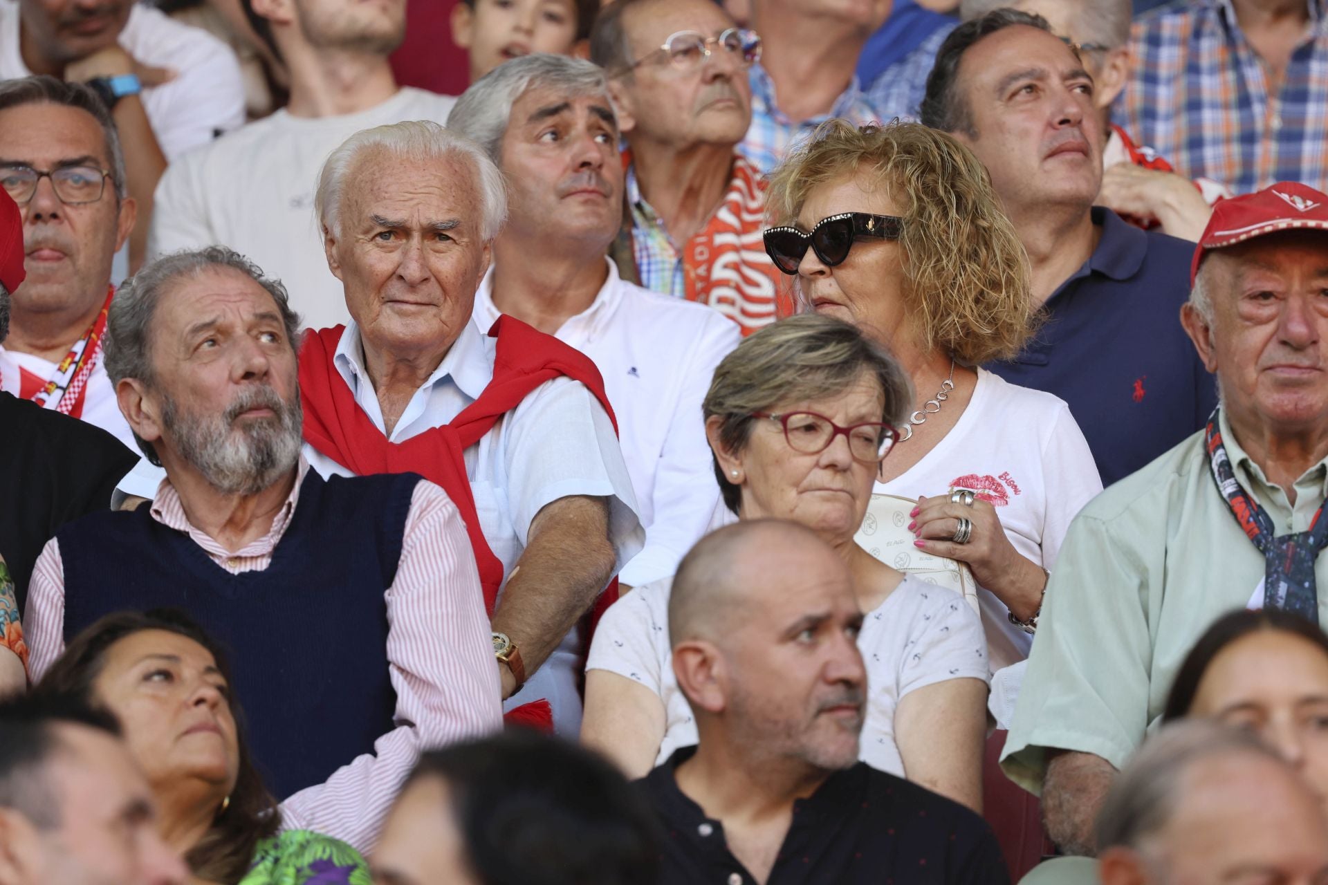 ¿Estuviste en el Sporting de Gijón - Burgos? ¡Búscate en las fotos!