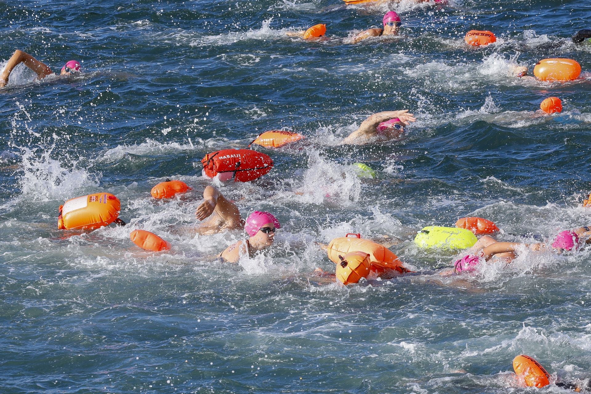 La Travesía a Nado Playas del Oeste de Gijón, en fotos
