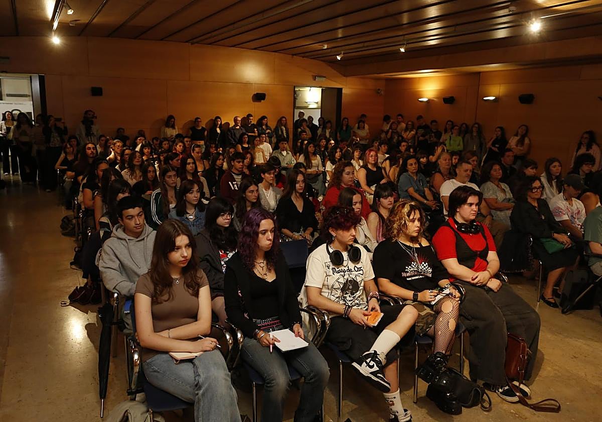 Alumnado de estudios artísticos, en la inauguración del curso en el Palacio de Camposagrado.