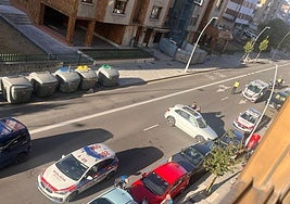 Los agentes de la Policía Local en el lugar de los hechos