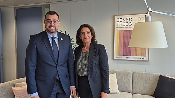 Adrián Barbón pide a Teresa Ribera que ayude a que el Fondo de Transición Justa de la UE se amplíe hasta 2034