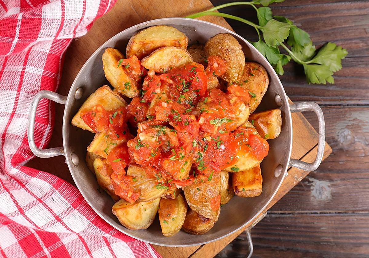 Las patatas bravas de dos asturianos, candidatas a proclamarse mejores del mundo