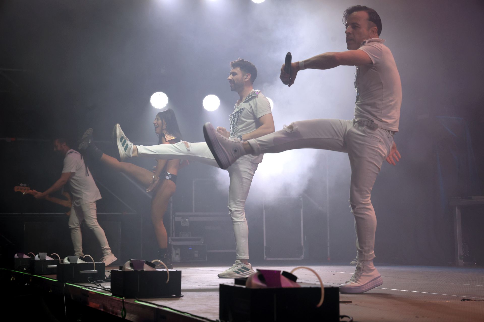 La orquesta Tekila ilumina La Ería, en Oviedo