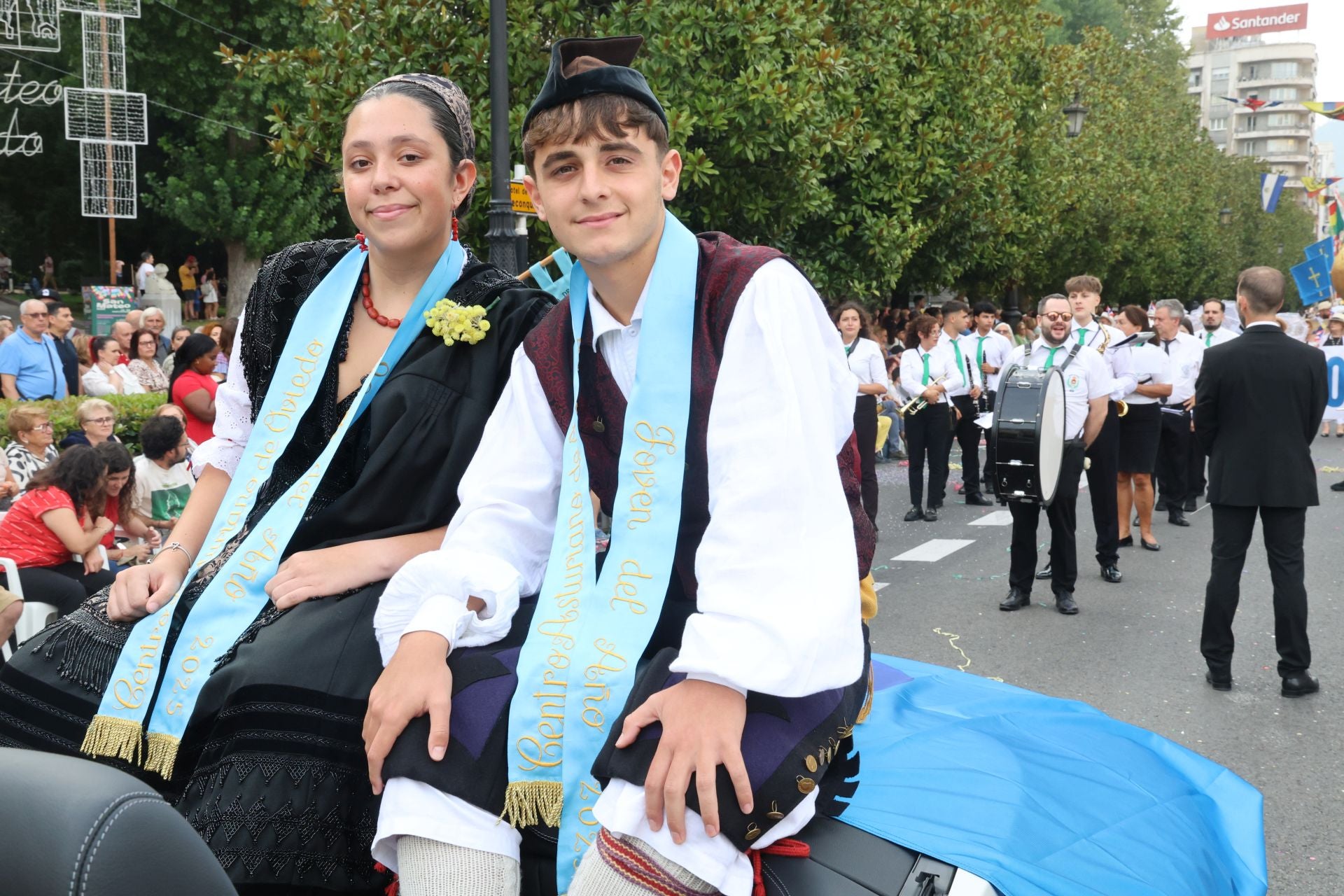 El desfile del Día de América en Asturias 2025, en imágenes