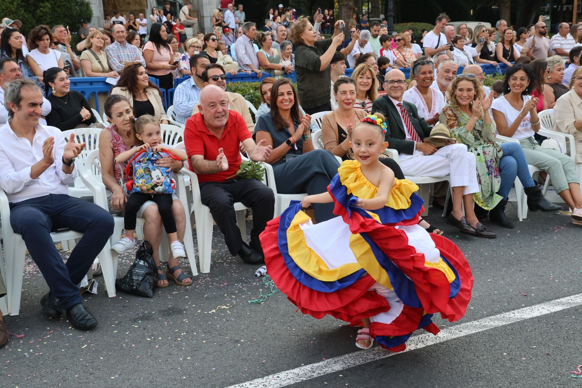 El desfile del Día de América en Asturias 2025, en imágenes