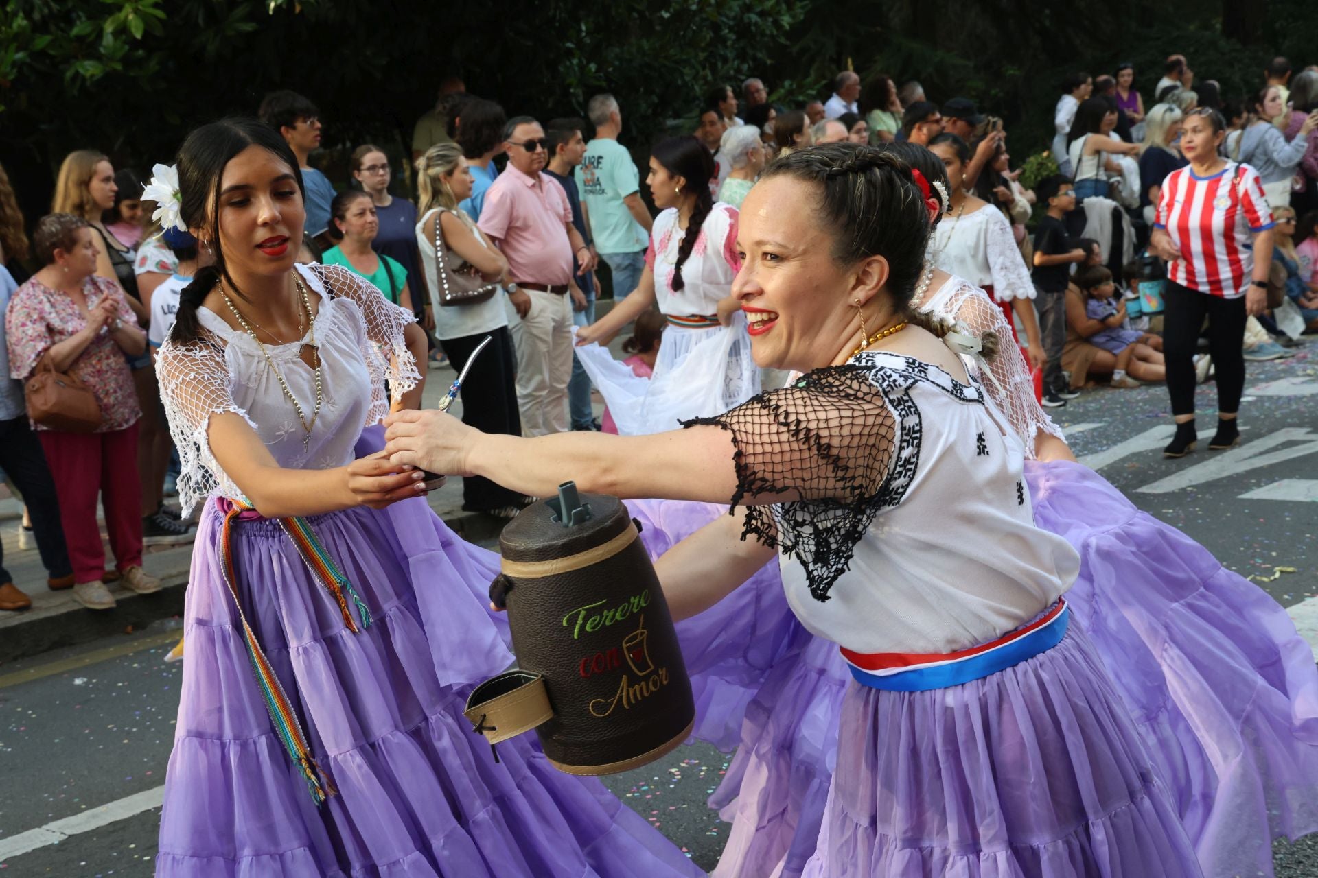 El desfile del Día de América en Asturias 2025, en imágenes