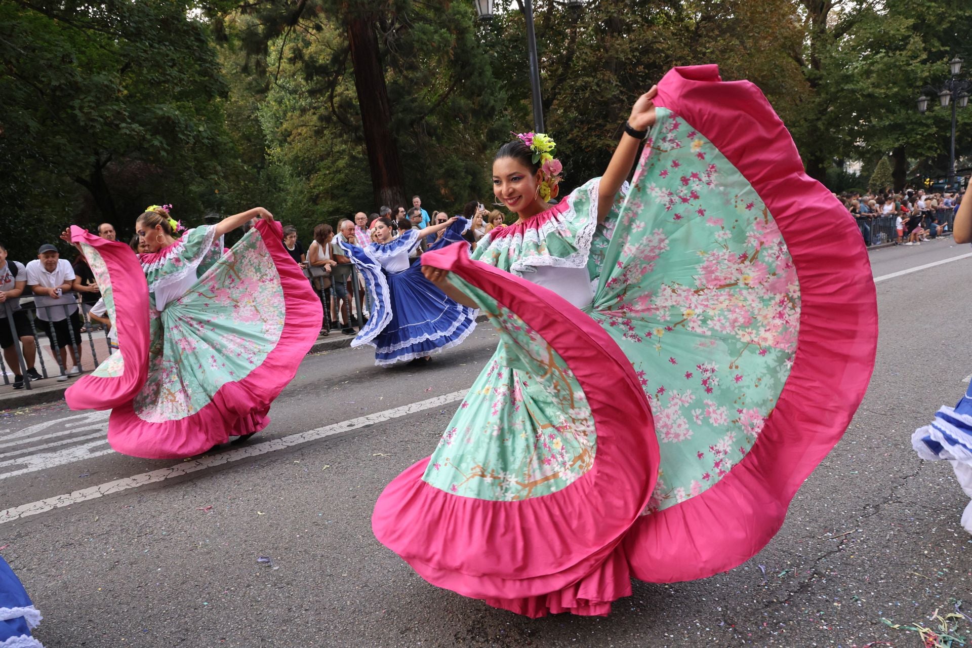 El desfile del Día de América en Asturias 2025, en imágenes