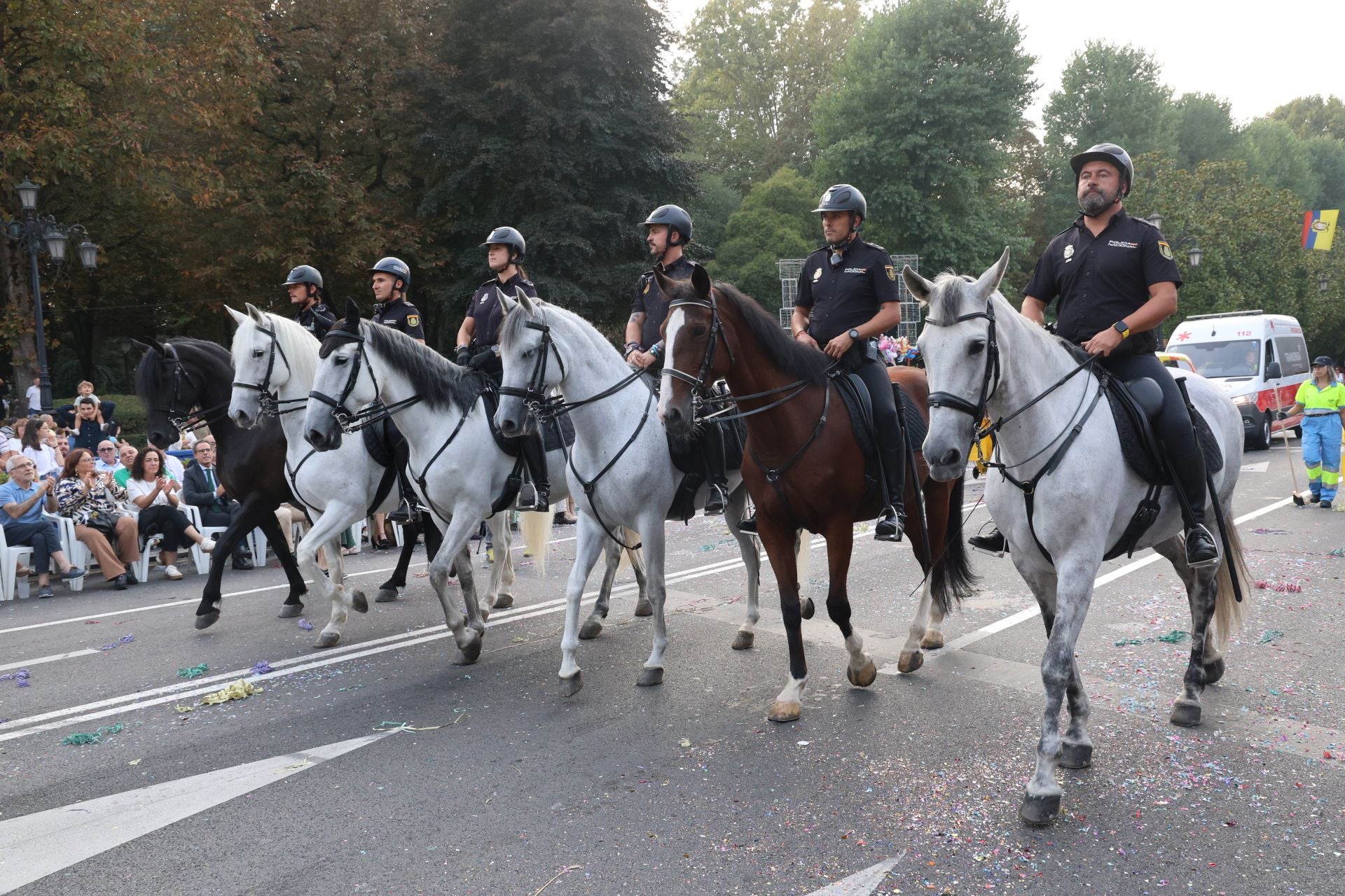 El desfile del Día de América en Asturias 2025, en imágenes