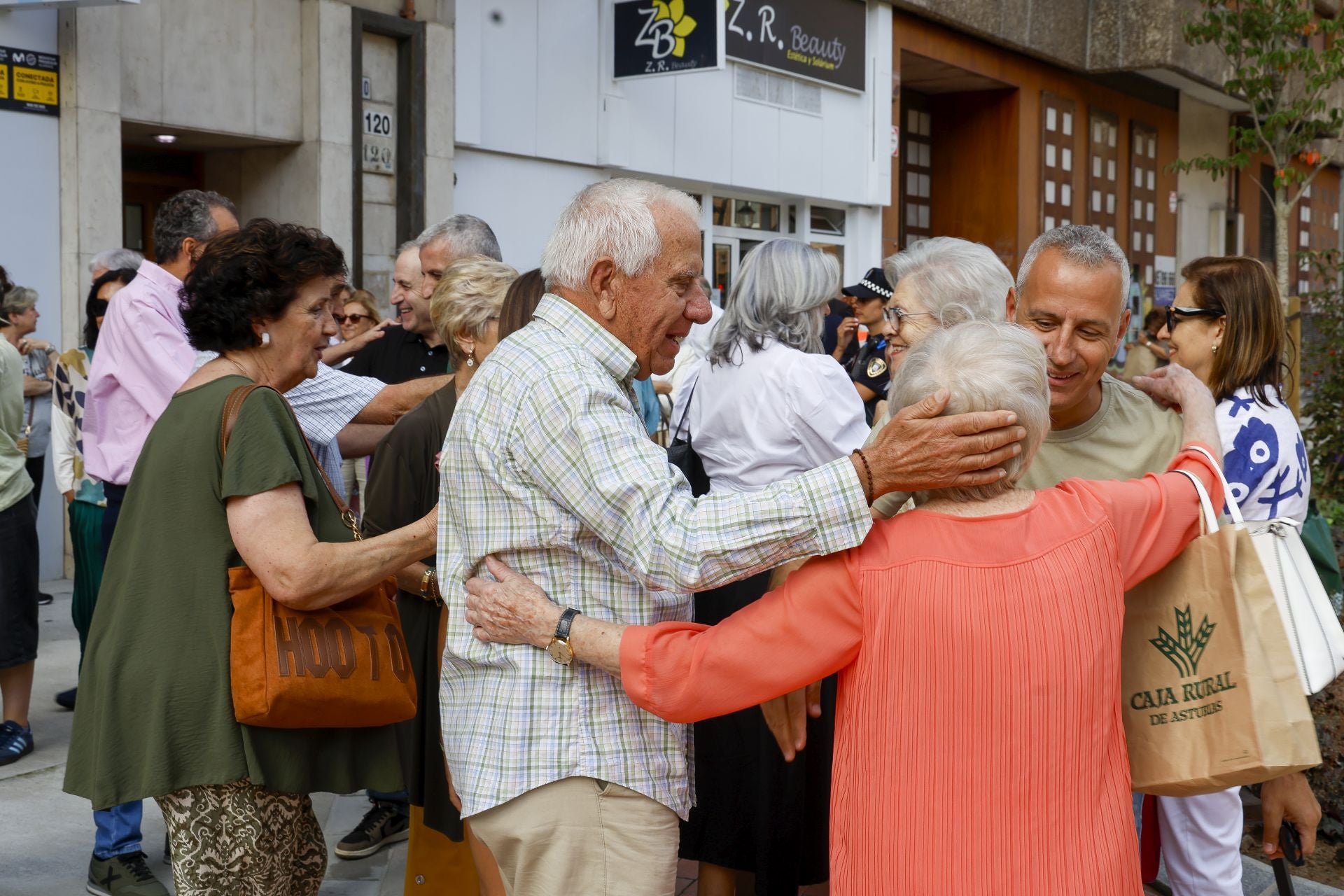 Gijón inaugura los jardines de José Antonio Rodríguez Canal