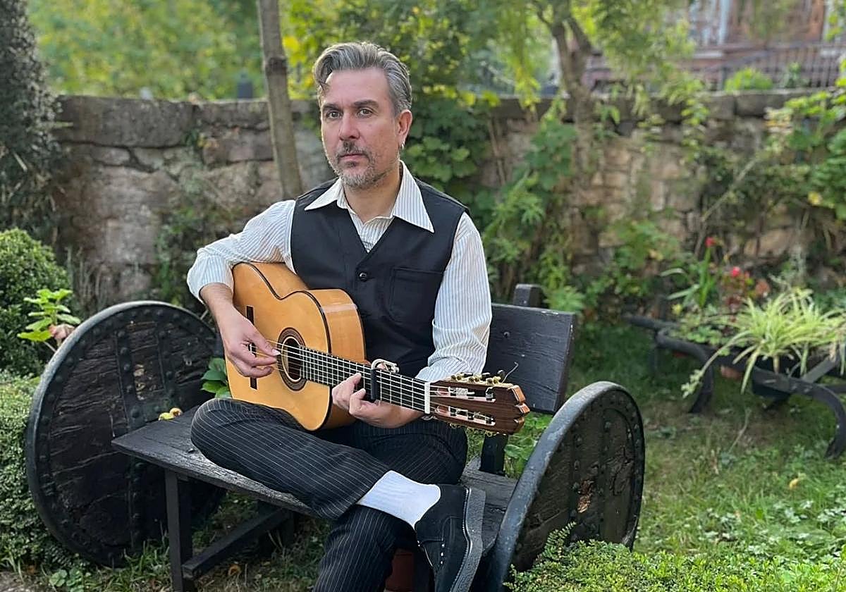 Rubén Bada presenta discu en La Benéfica