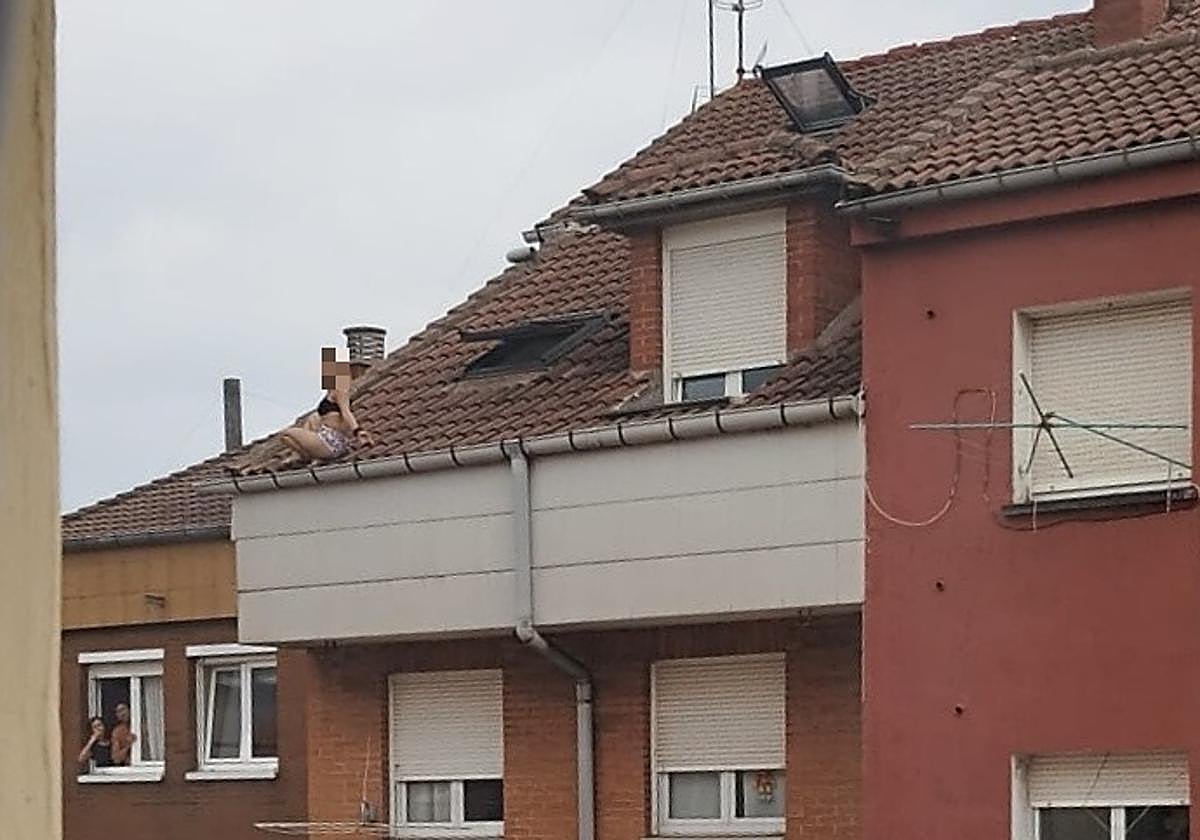 Despliegue de los servicios de emergencia en La Calzada.