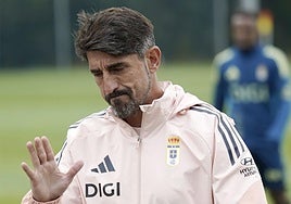 Veljko Paunovic, entrenador del Real Oviedo.