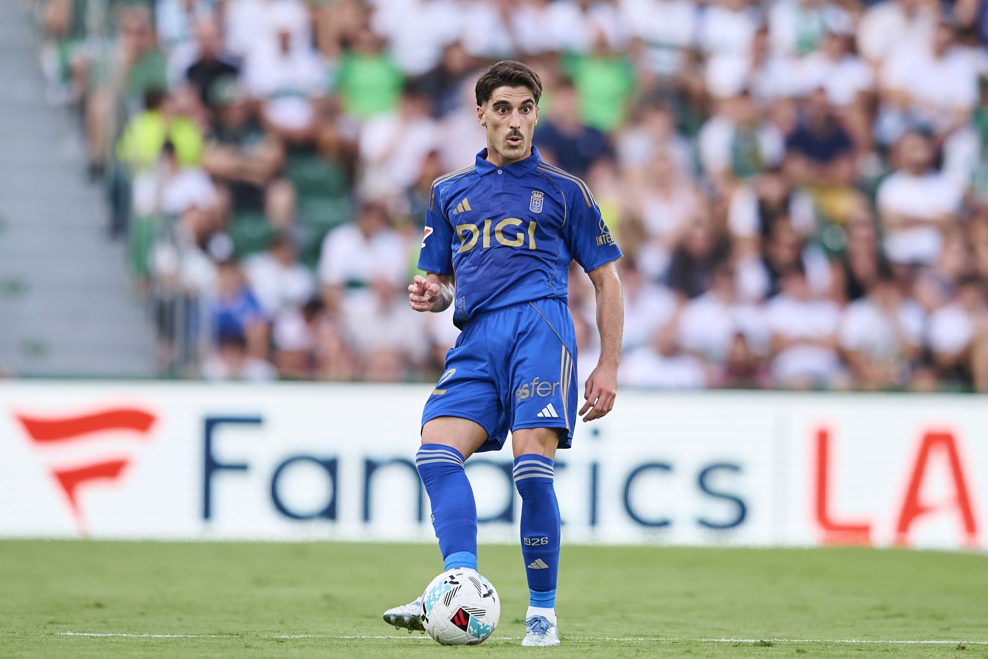 Las mejores imágenes del Elche - Real Oviedo