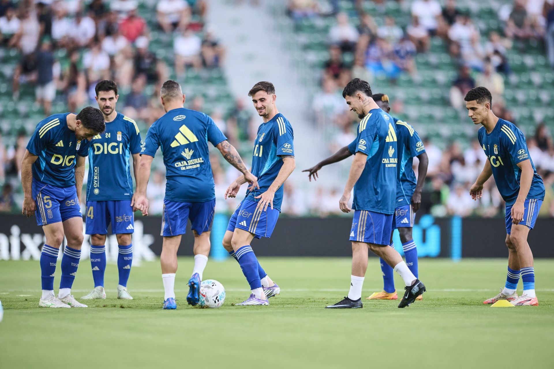 Las mejores imágenes del Elche - Real Oviedo
