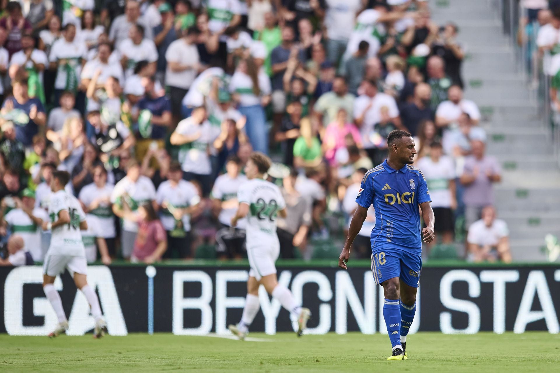 Las mejores imágenes del Elche - Real Oviedo