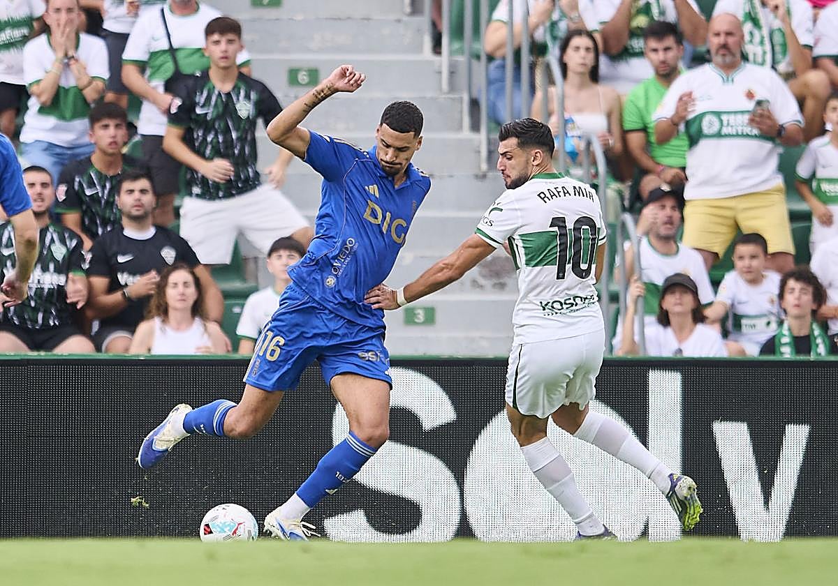 Las mejores imágenes del Elche - Real Oviedo