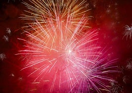 Noche de fuegos en Oviedo.