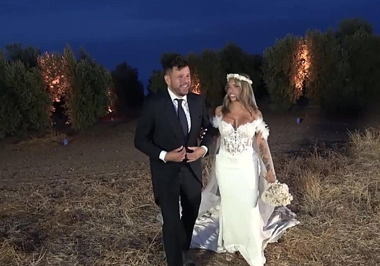Vídeo: Pablo López y Laura Rubio posan juntos tras su segunda boda