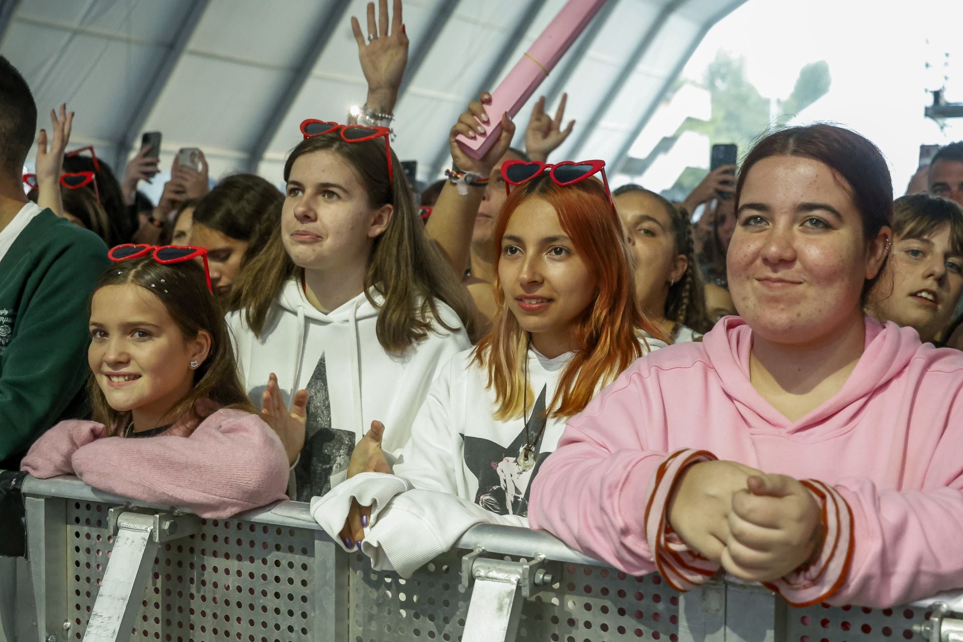 Lennis, Vicco, Chiara y Chanel cierran los conciertos de San Mateo con mucho ritmo latino