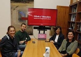 Cecilia Alvargonzález, Aitor Martínez Valdajos, Montserrat López Moro y María López Castro durante la reunión.