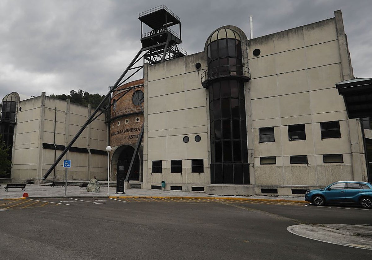 Entrada del Museo de la Minería, en El Entrego