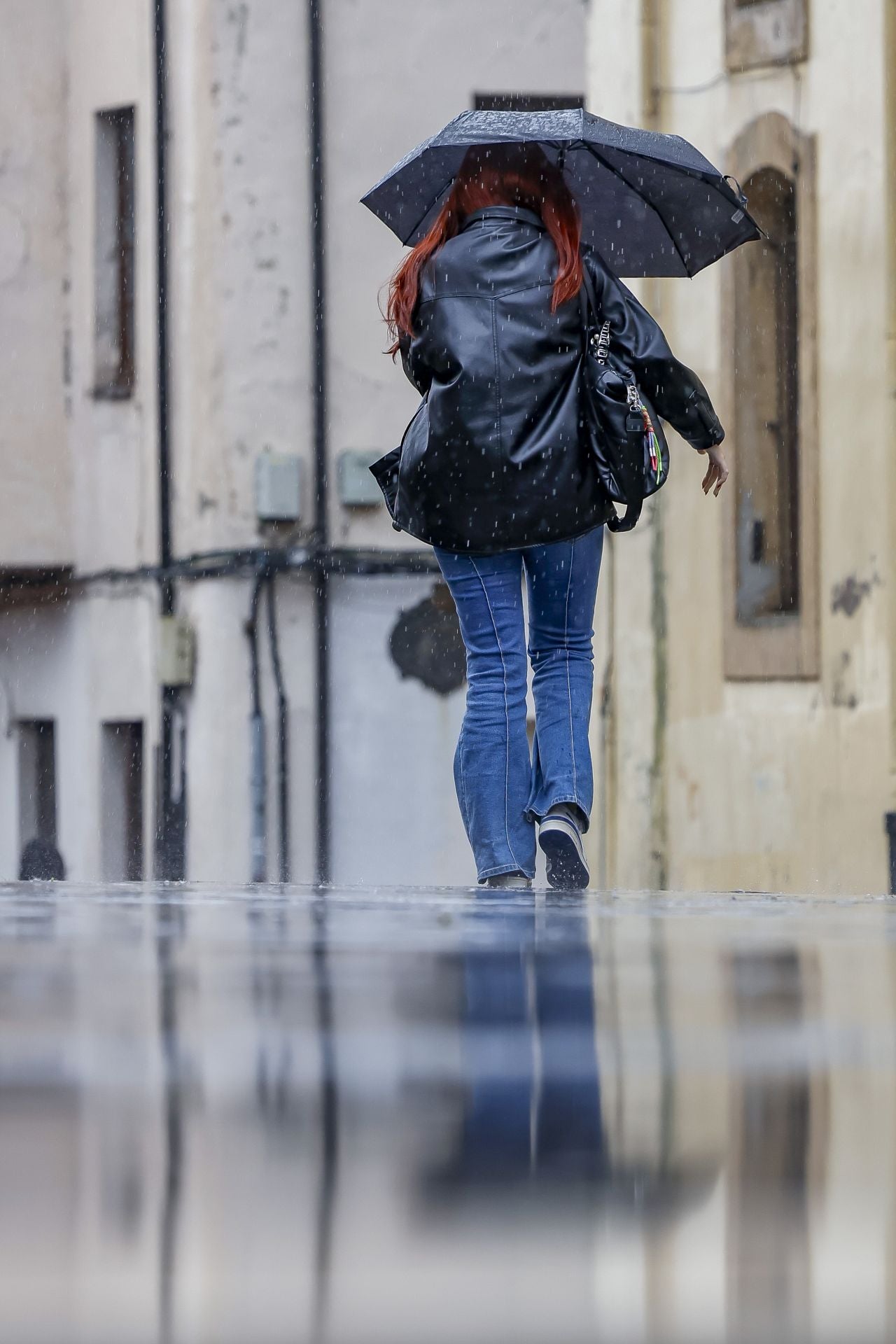 Lluvia, frío y viento: las imágenes de cómo Asturias da la bienvenida al otoño