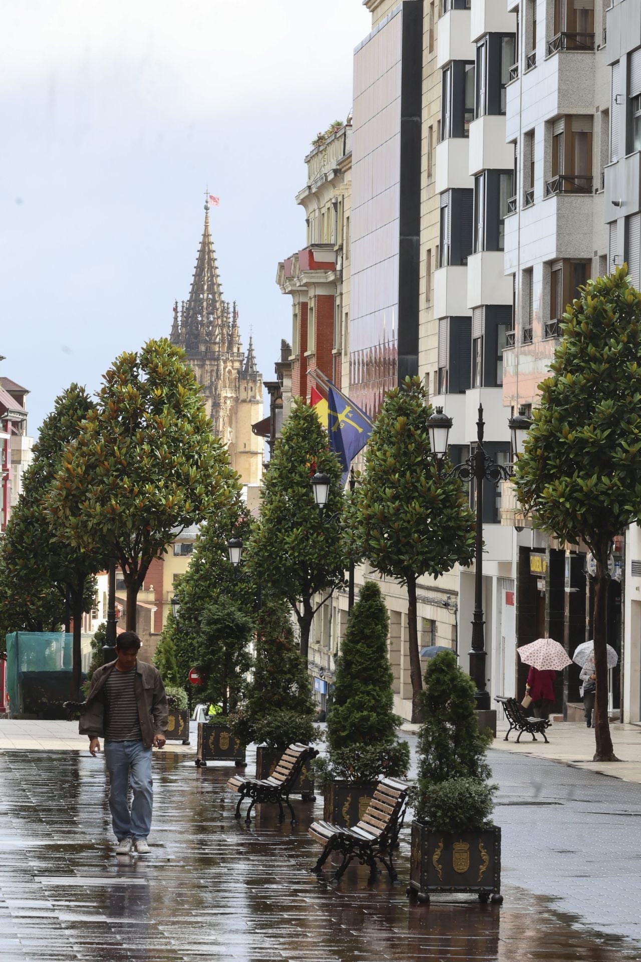 Lluvia, frío y viento: las imágenes de cómo Asturias da la bienvenida al otoño