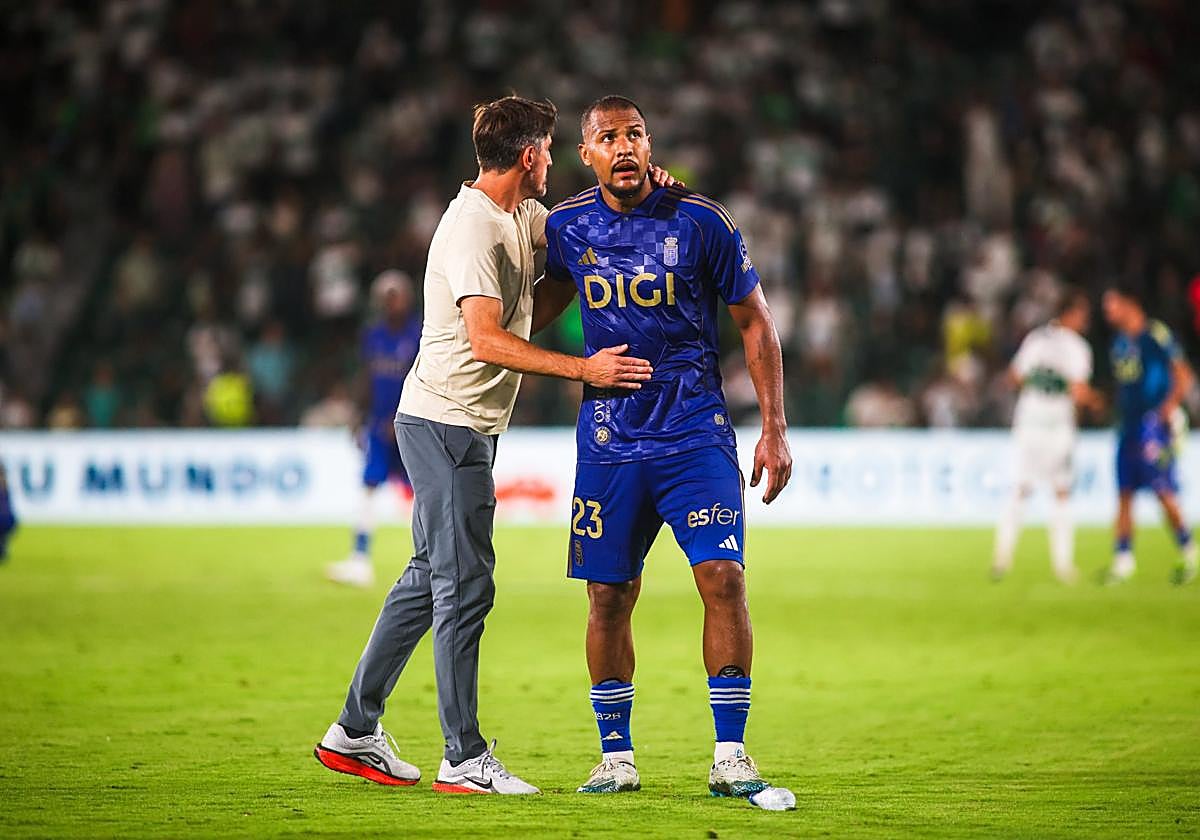 Paunovic saluda a Salomón Rondón después del partido en Elche.