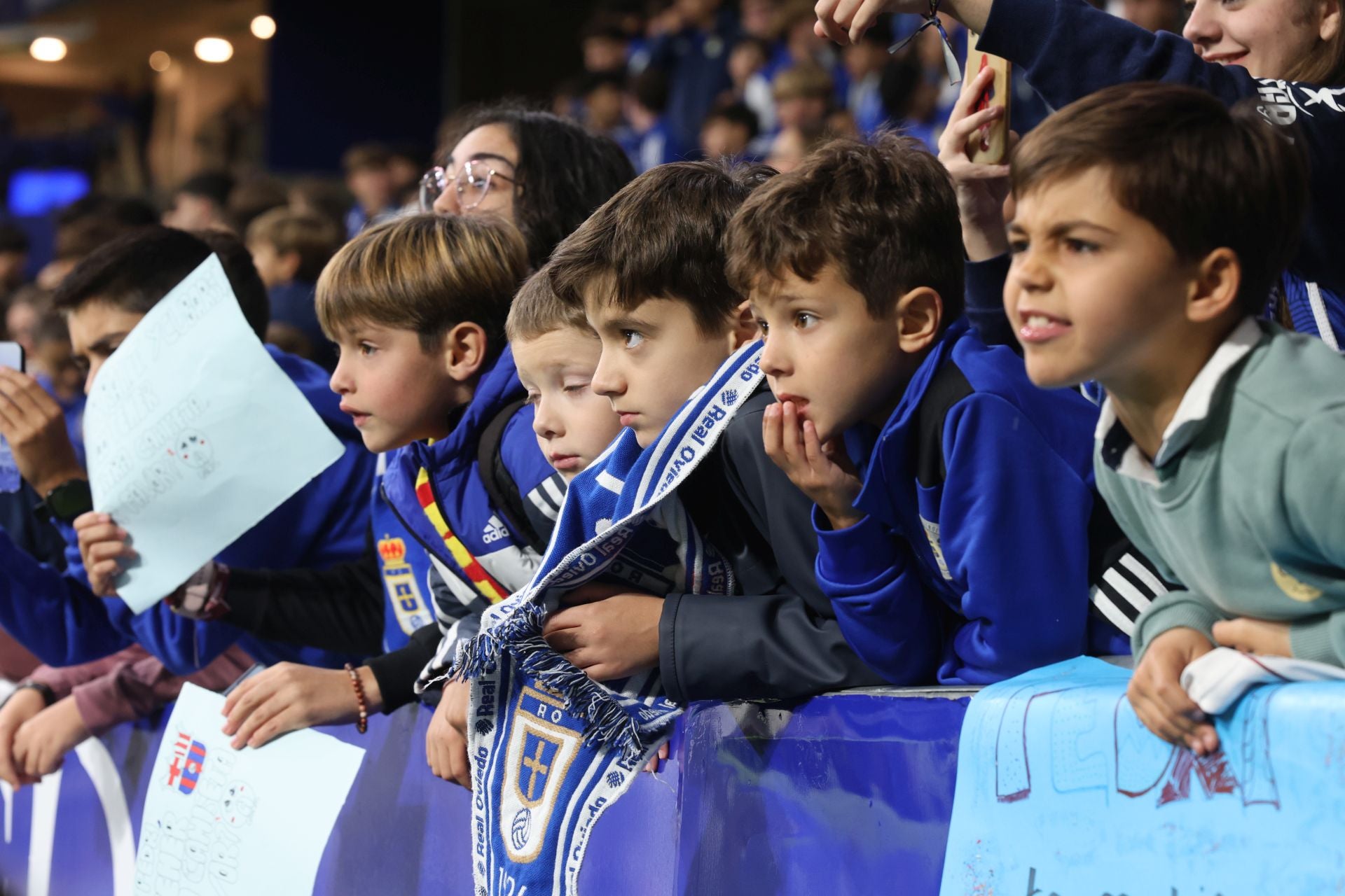 ¿Estuviste en el Real Oviedo - Barcelona? ¡Búscate en las imágenes!