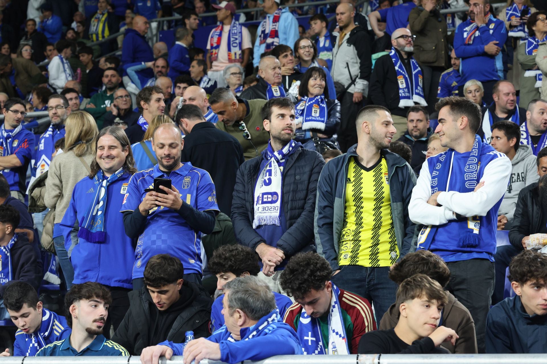 ¿Estuviste en el Real Oviedo - Barcelona? ¡Búscate en las imágenes!