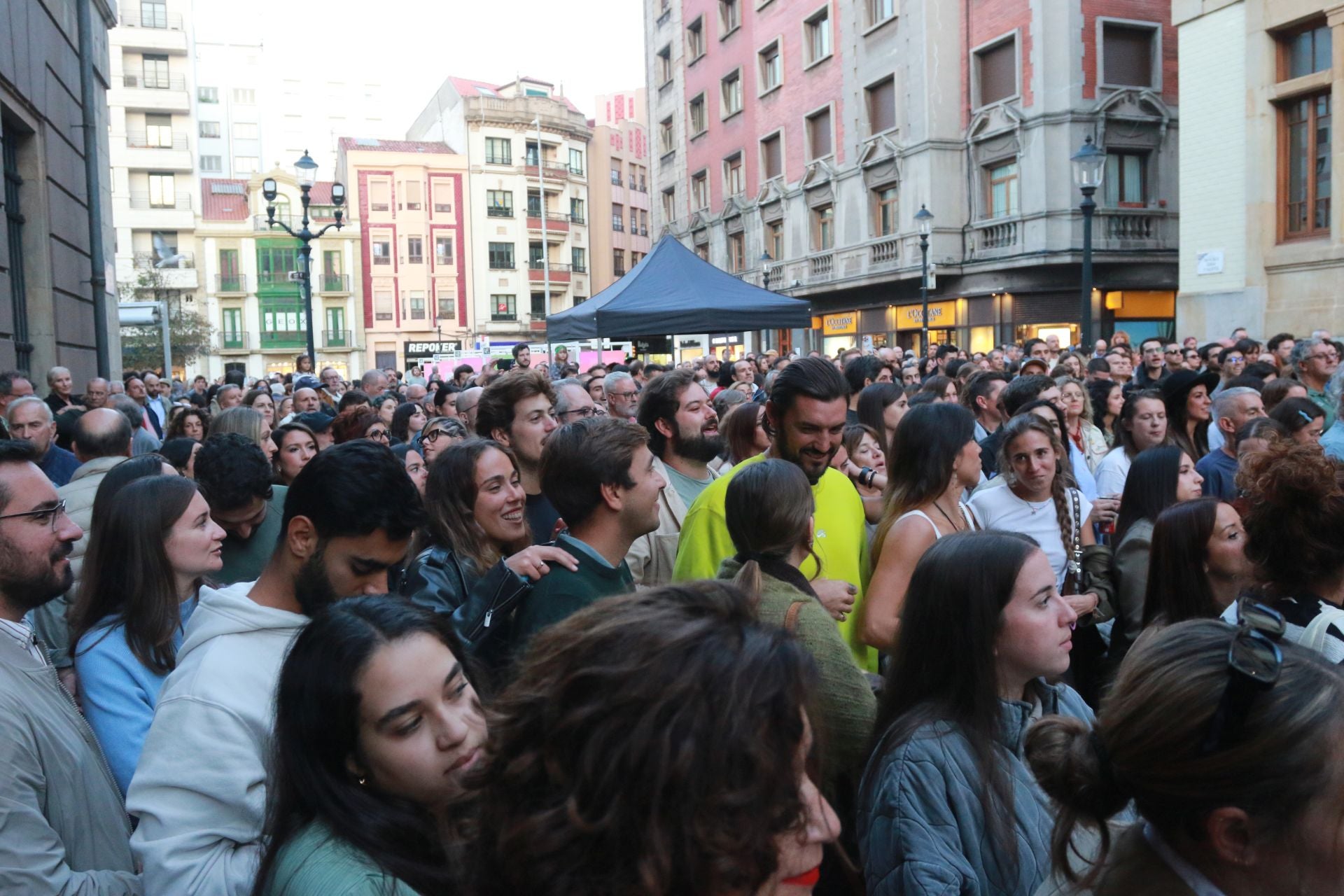 Música, arte y teatro en la Noche Blanca de Gijón