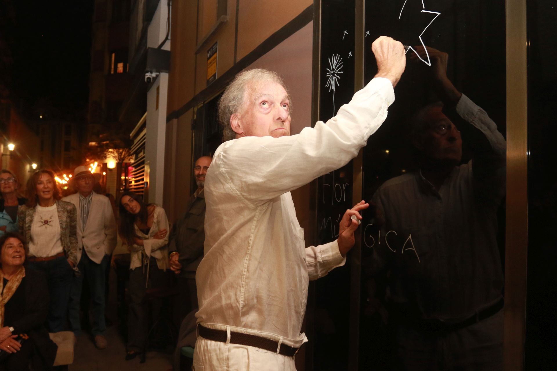 Música, arte y teatro en la Noche Blanca de Gijón