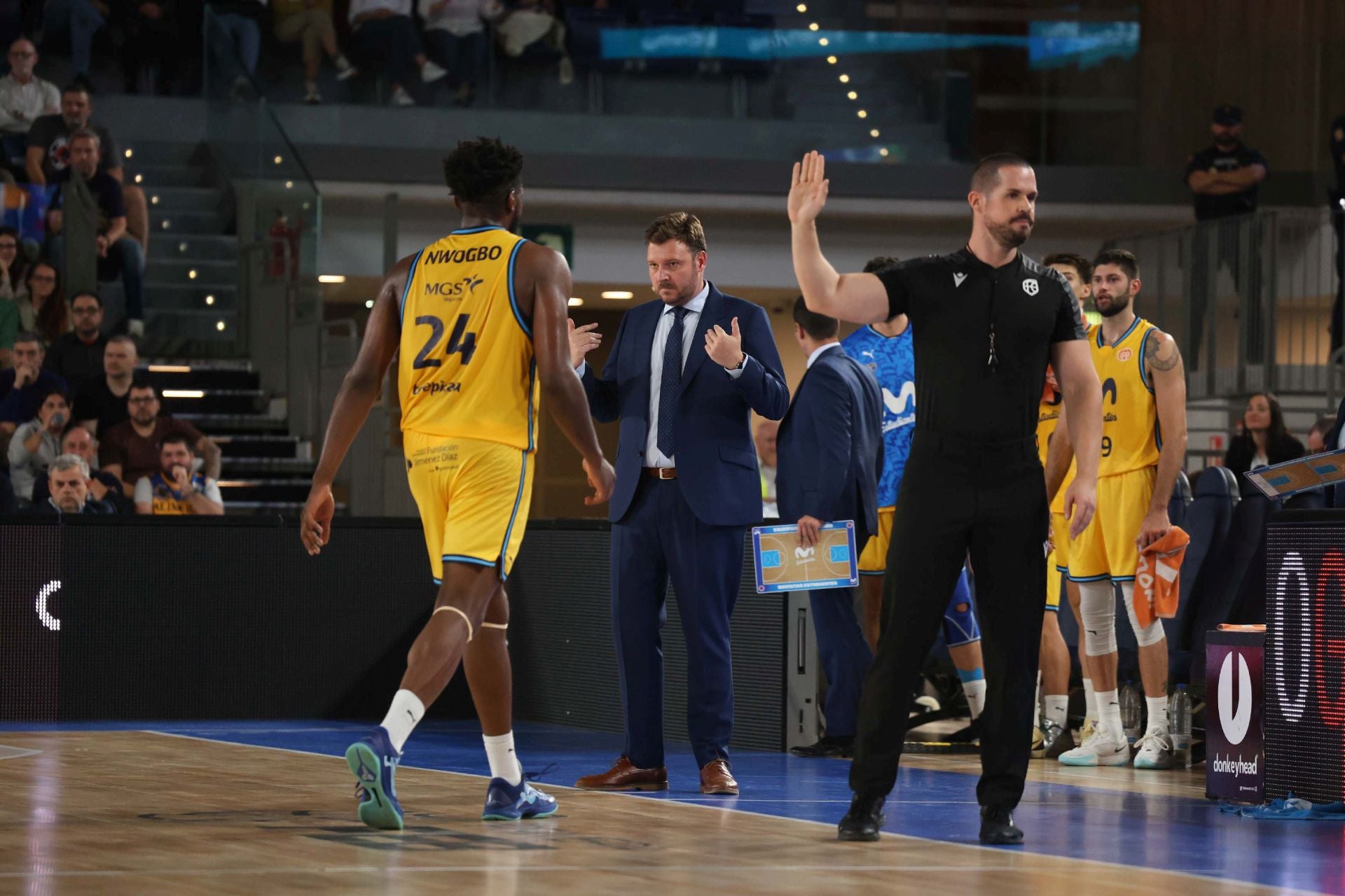 El Alimerka Oviedo Baloncesto debuta con derrota en el Palacio de los Deportes