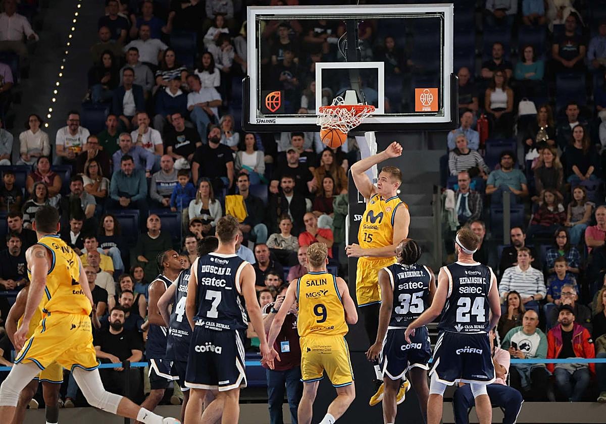 El Alimerka Oviedo Baloncesto debuta con derrota en el Palacio de los Deportes