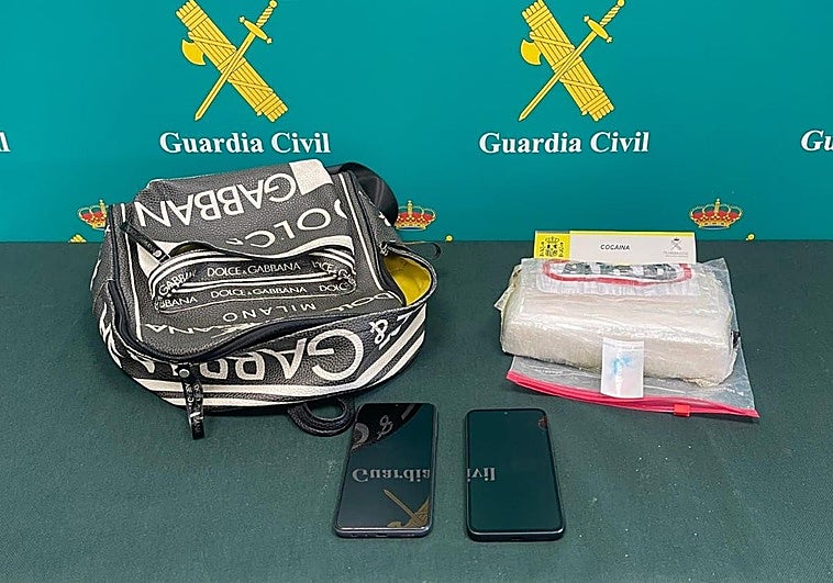 Material incautado por la Guardia Civil.