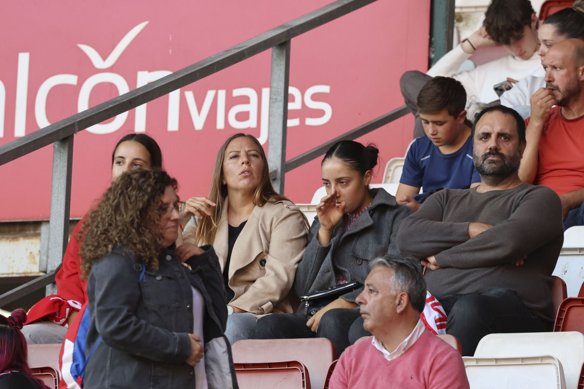 ¿Estuviste este domingo en El Molinón? ¡Búscate entre las fotos del Sporting-Albacete!