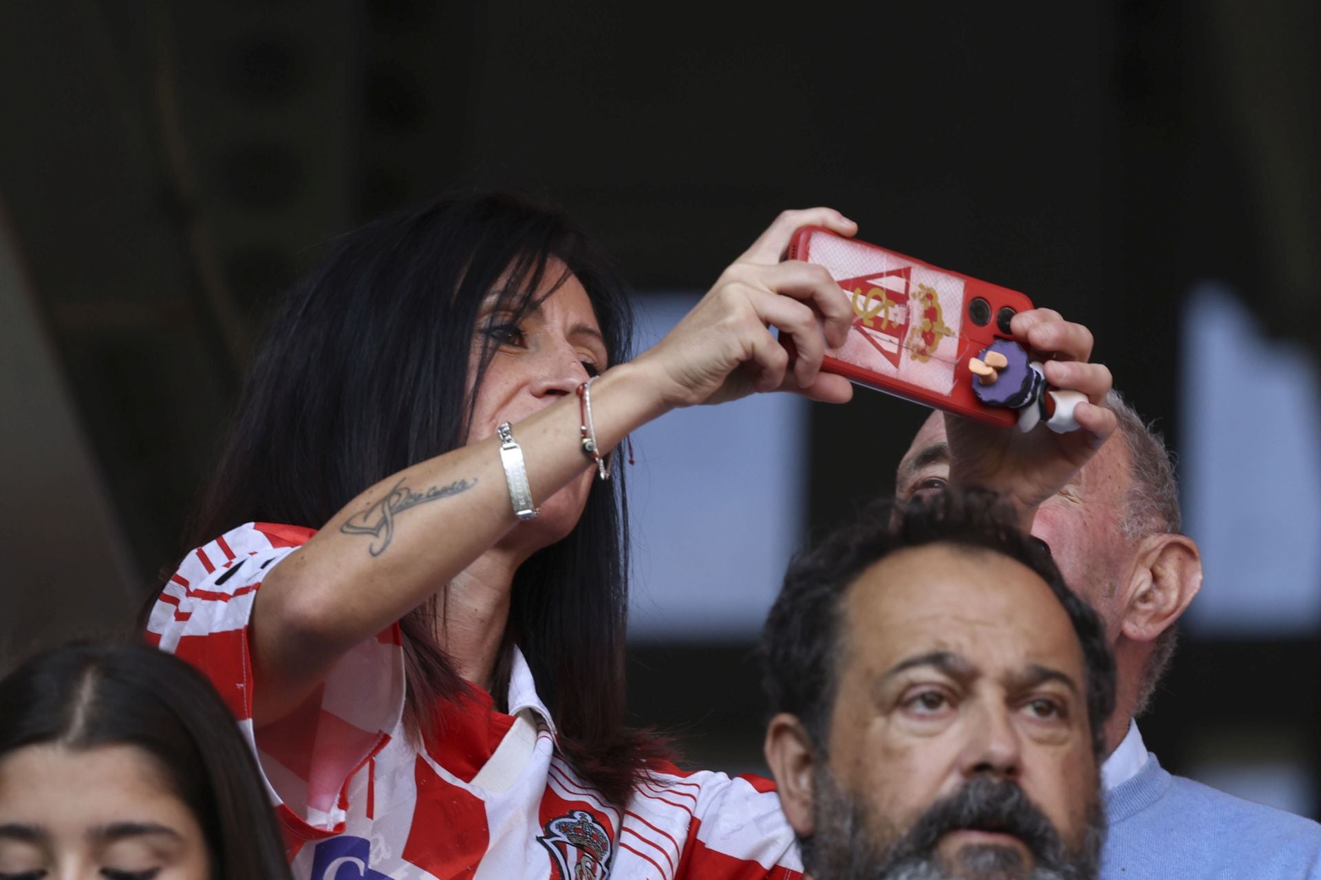 ¿Estuviste este domingo en El Molinón? ¡Búscate entre las fotos del Sporting-Albacete!