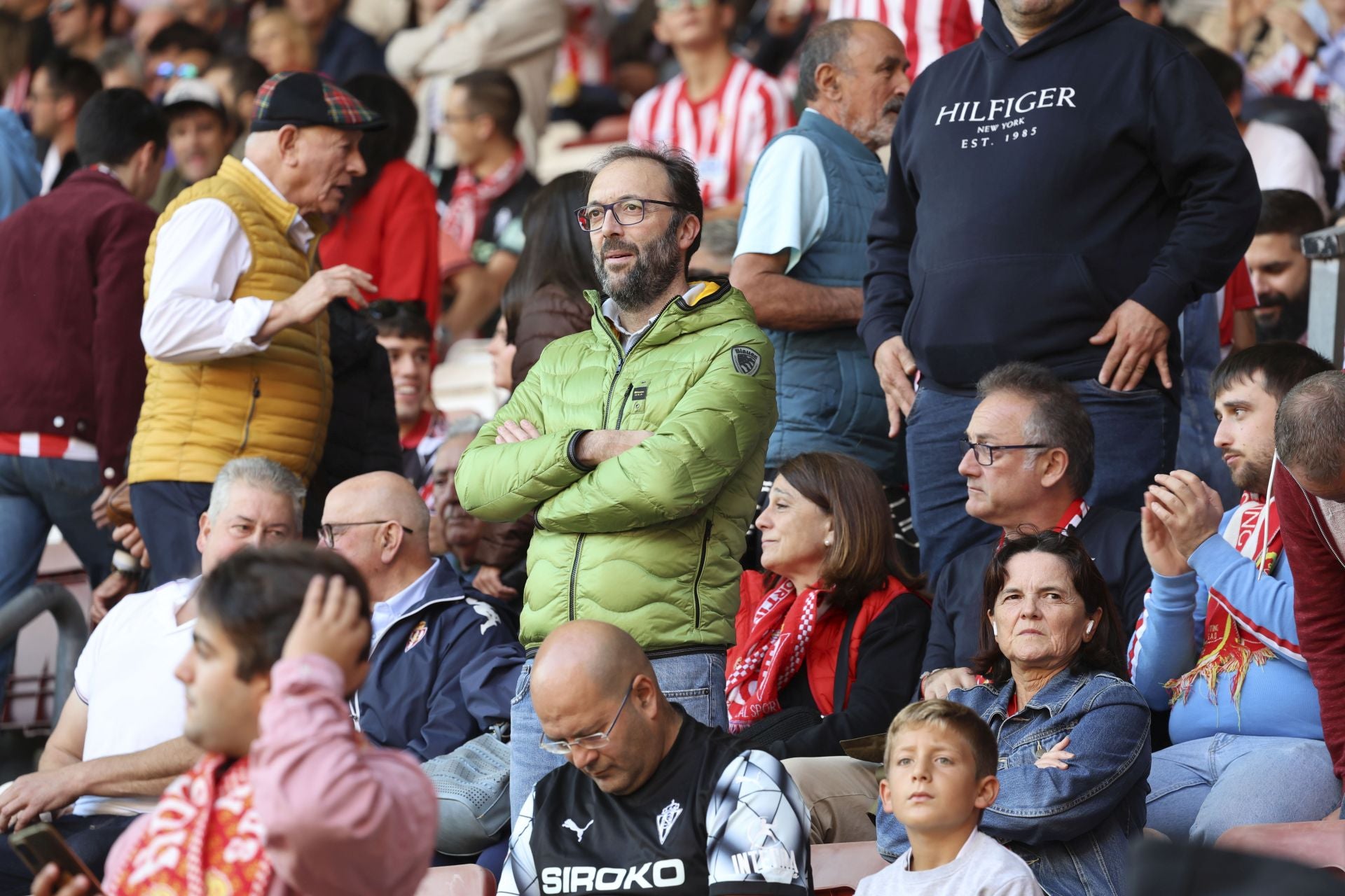 ¿Estuviste este domingo en El Molinón? ¡Búscate entre las fotos del Sporting-Albacete!