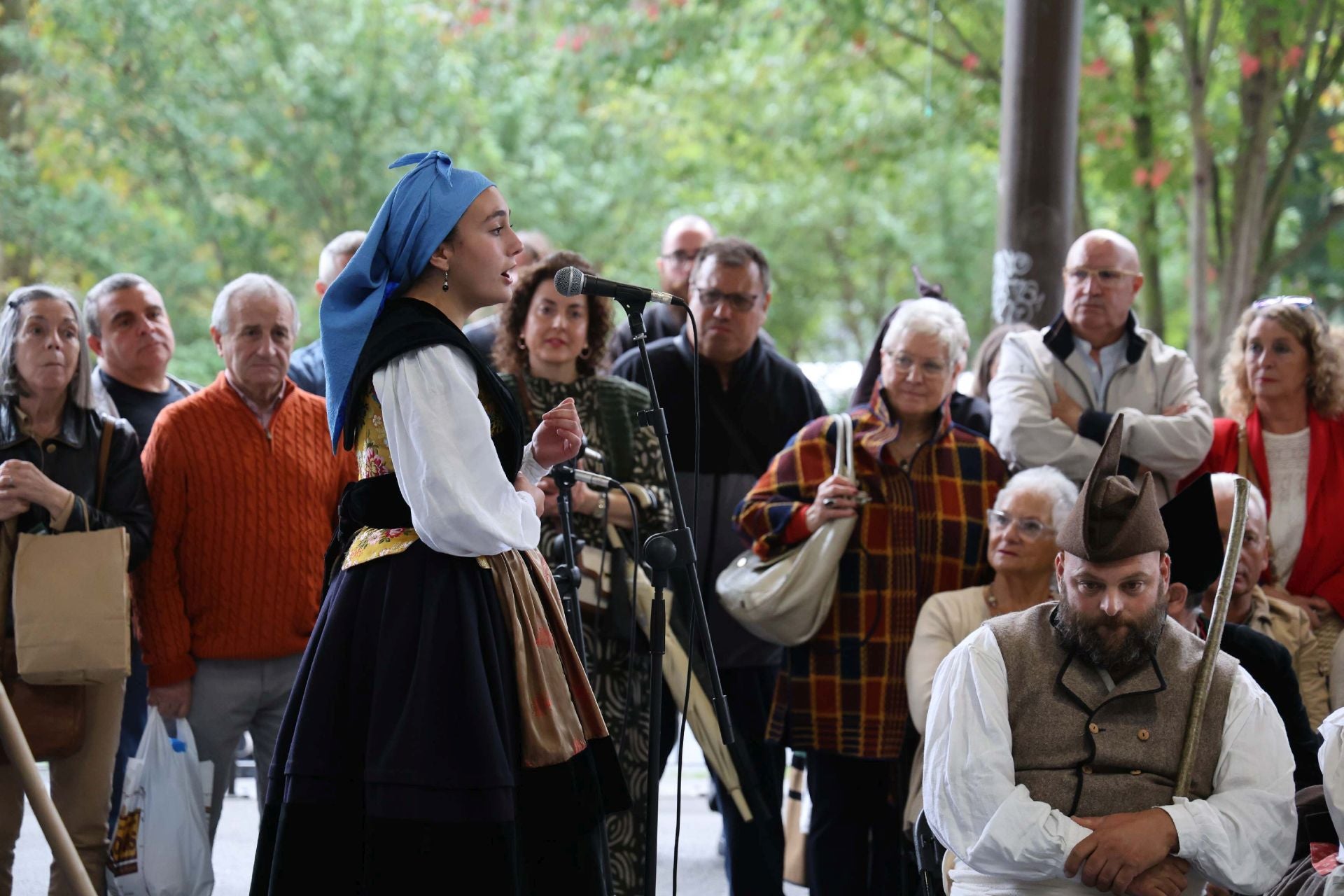 Los trajes regionales, de pasarela en Grado