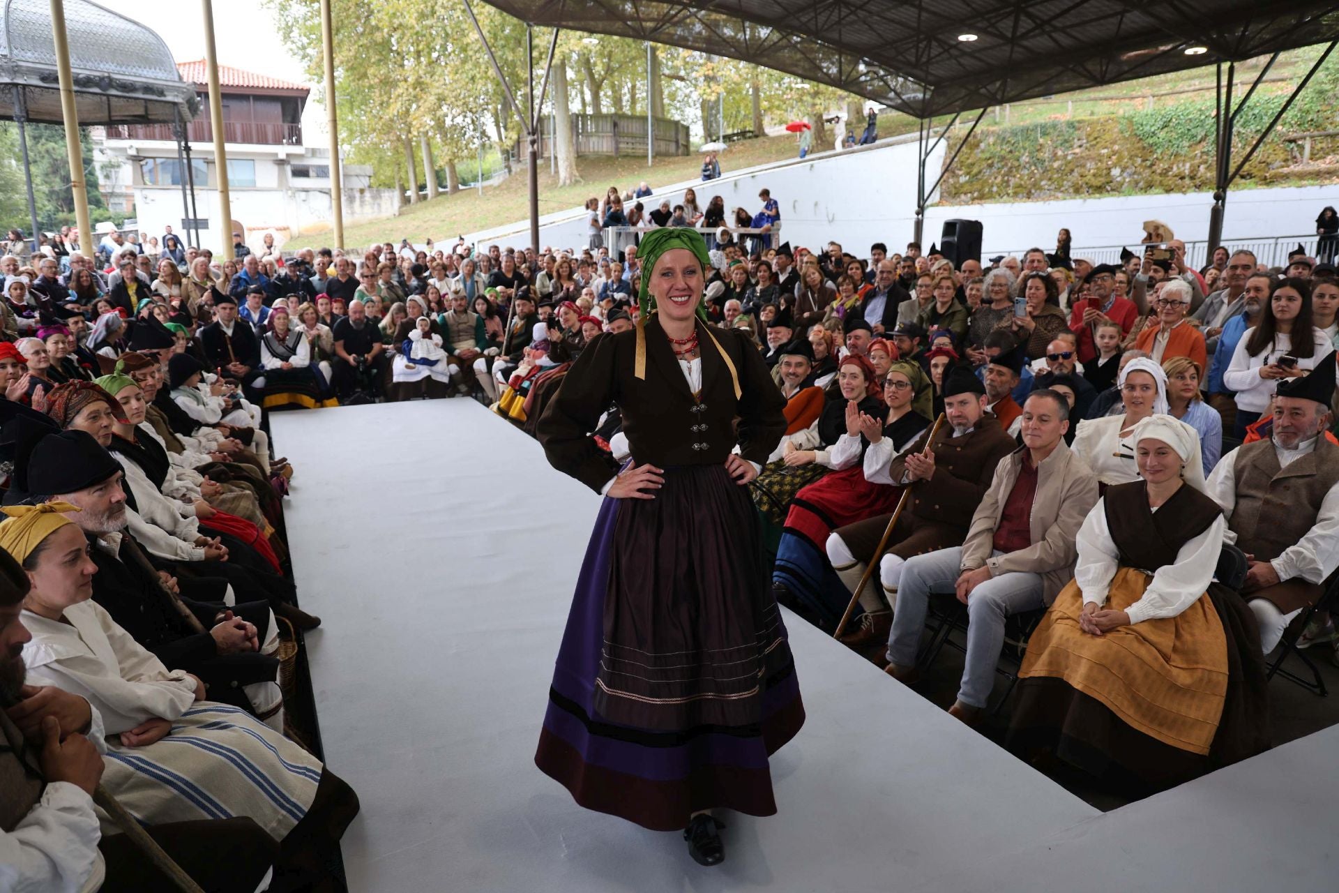 Los trajes regionales, de pasarela en Grado